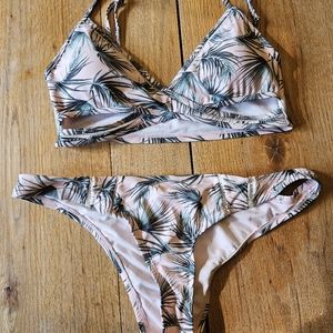 Bikini set sz LG by Cabana del sol